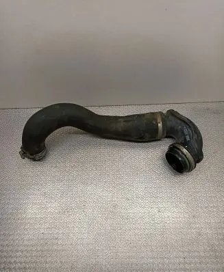 Opel Insignia A Intercooler hose/pipe 13257586 VRBF20609 90158408