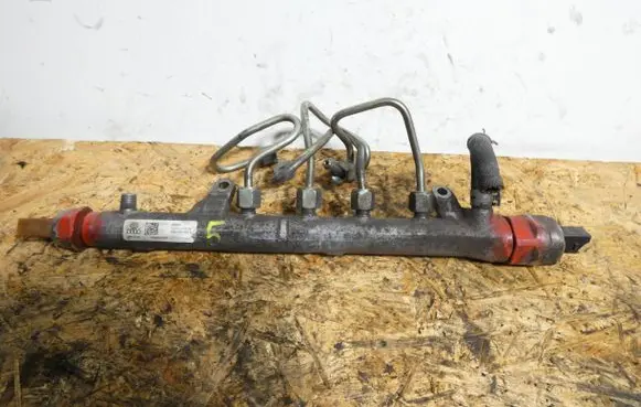 Audi A1 Fuel distributor 03L130089AA 03L906054A 48B13640B