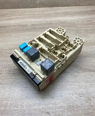 Lexus RX 330 - 350 - 400H Fuse module 020507JU