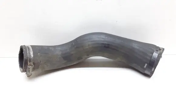 Volvo XC90 Intercooler hose/pipe 30680217