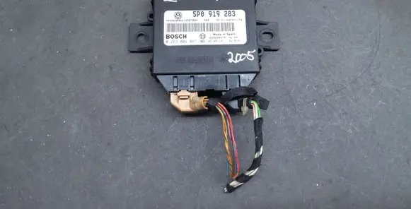 Seat Leon (1P) Parking PDC control unit/module 5P0919283 0263004087