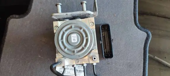 Mercedes-Benz C W205 ABS Pump A2539011400 10091515643 10062533381