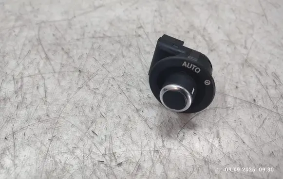 Jaguar XF X260 Steering wheel adjustment switch FW936465BB