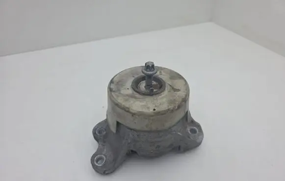 Mercedes-Benz E W213 Engine mount bracket A2132403900