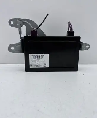 Mercedes-Benz CLS C218 X218 Antenna control unit A2219000100