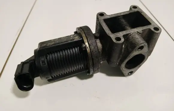 Opel Zafira B EGR valve 55215031