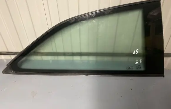 Audi A5 8T 8F Rear side window