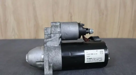 Mercedes-Benz SLK R172 Starter motor 6519064300 A6519064300