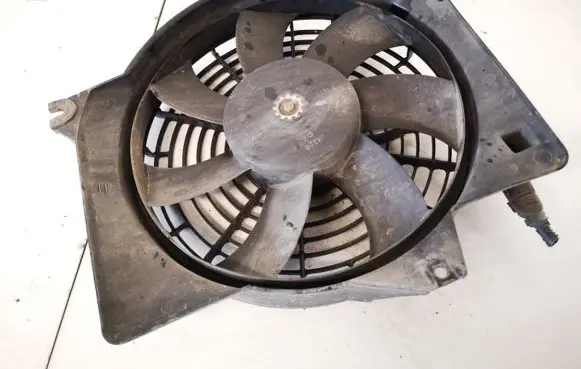 Hyundai Matrix Radiator cooling fan shroud