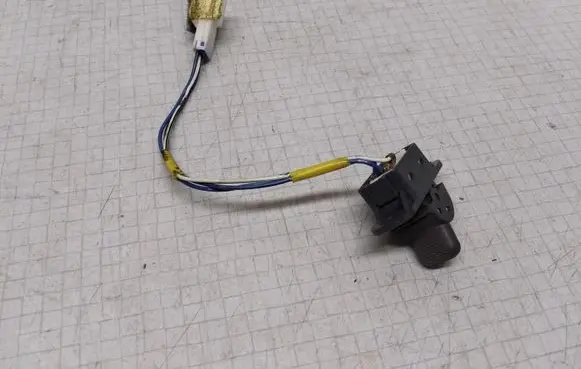 Mitsubishi Space Star Electric window control switch 192459