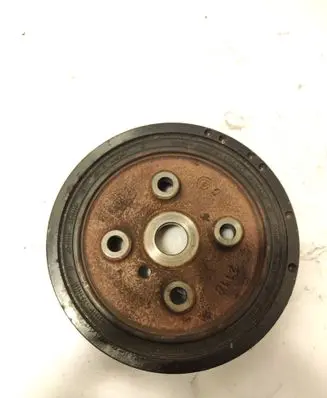 Volvo V60 Crankshaft pulley 31251643