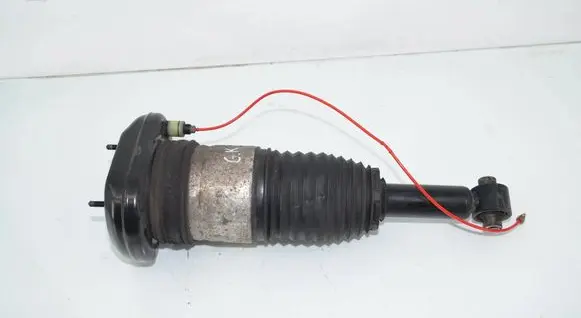 BMW 5 G30 G31 G38 Shock absorber/damper/air suspension 6882821 37106882821
