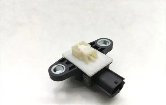 Renault Kadjar Airbag deployment crash/impact sensor 988300158R 05092018