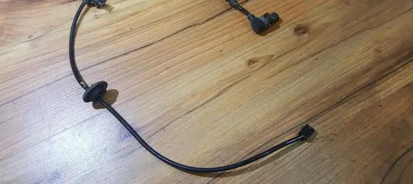 Mercedes-Benz E W210 ABS brake wheel speed sensor 0265006177