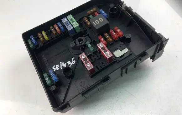 Volkswagen Caddy Fuse box set 2K5970331R
