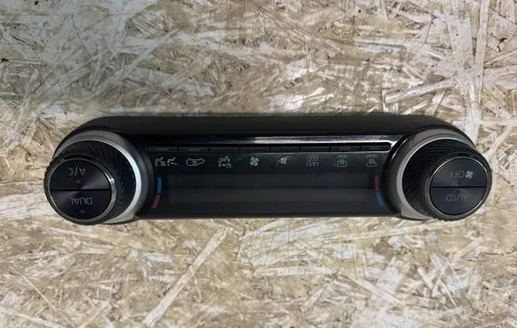 Toyota RAV 4 (XA50) Climate control unit 75K607