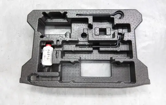 Suzuki Vitara (LY) Spare wheel section trim 75491S1M00