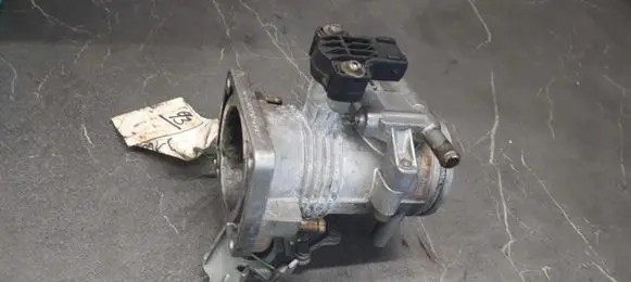 BMW 3 E36 Throttle body valve 1734771