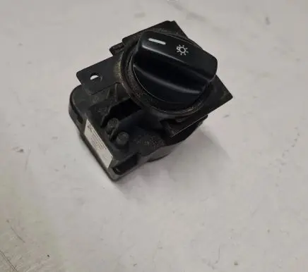 Mercedes-Benz B W245 Light switch 1695451004 32220101 0548702