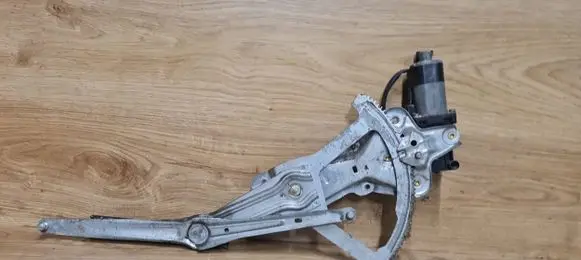 Volvo 960 Front door manual window regulator 