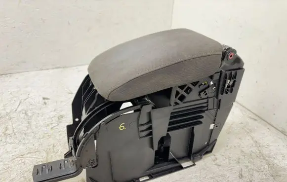 Volkswagen Jetta V Armrest 1K5864251B