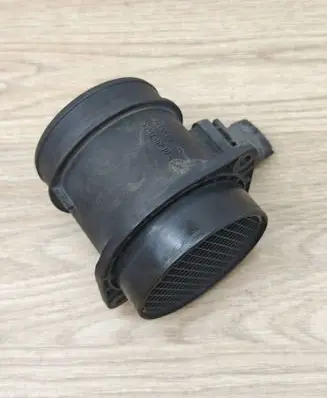 Volvo S80 Mass air flow meter 30677999 0281002730