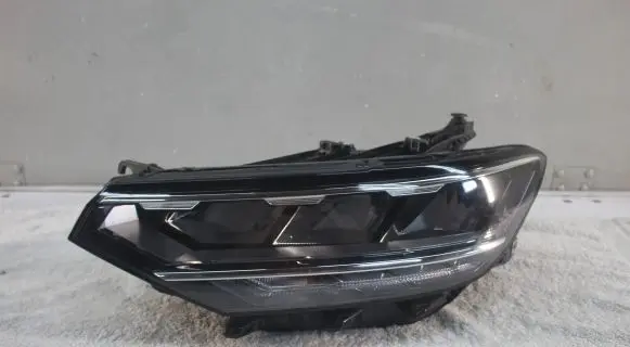 Volkswagen PASSAT B8 Headlight/headlamp 3G1941035Q 90172734 8990VF20HBL