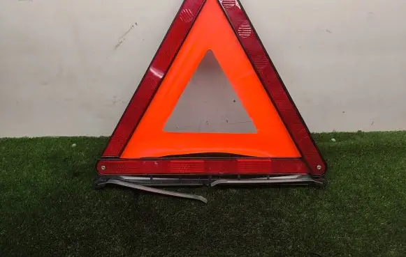 BMW 3 E90 E91 Emergency warning sign 27R032746