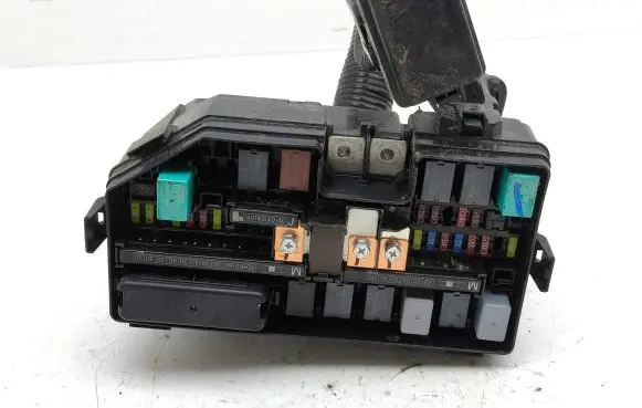 Honda Civic IX Fuse module 230R20080H T1TE010