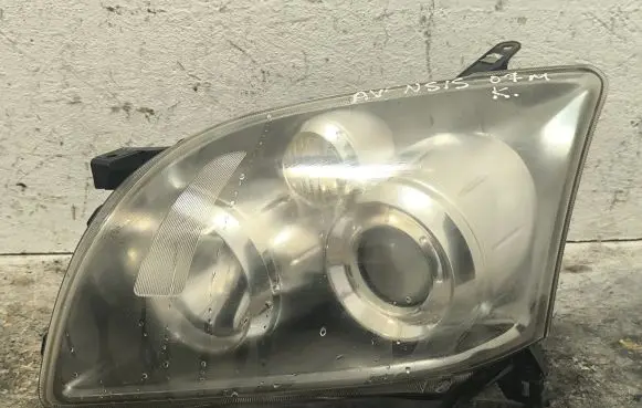 Toyota Avensis T250 Headlight/headlamp