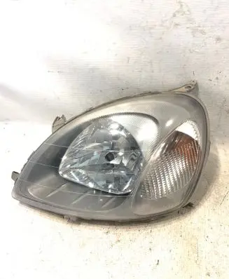 Toyota Yaris Headlight/headlamp