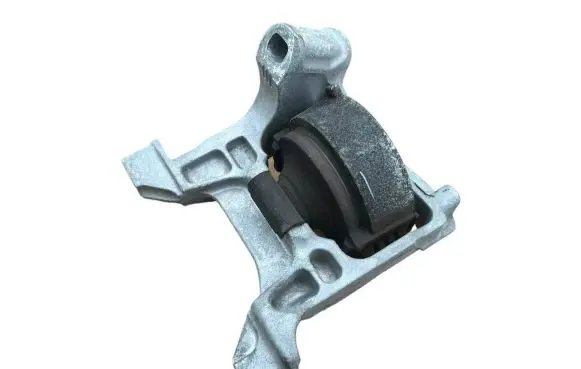 Mazda CX-5 Engine mount bracket k1442
