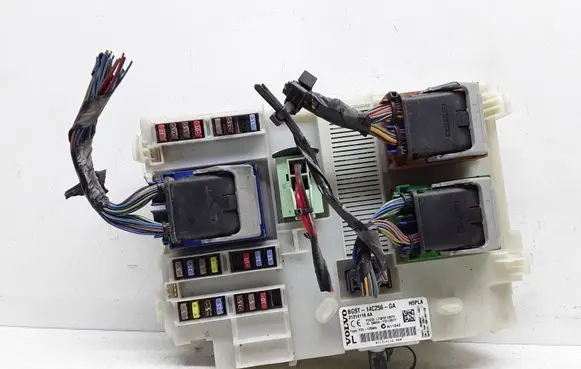 Volvo S60 Fuse module 31314116 BG9T14C256GA 31314116AA