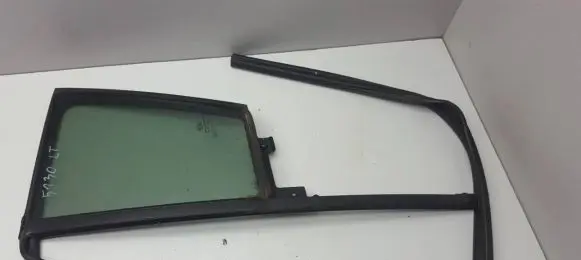 KIA Sportage Rear vent window glass 