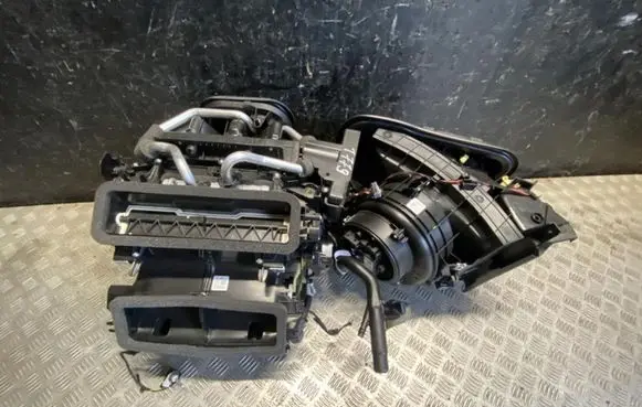 Volvo S90, V90 Interior heater climate box assembly housing P32226260