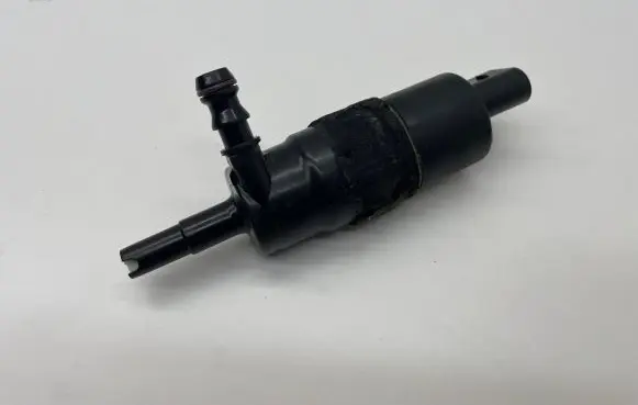 Audi A6 S6 C6 4F Headlight washer pump 3B7955681