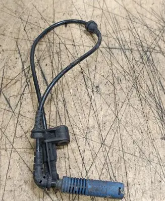 BMW 3 E46 ABS brake wheel speed sensor 6752681