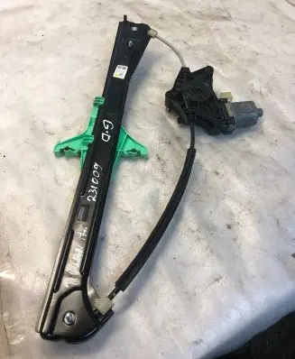 Volkswagen Tiguan Rear door window regulator with motor 5na839462c