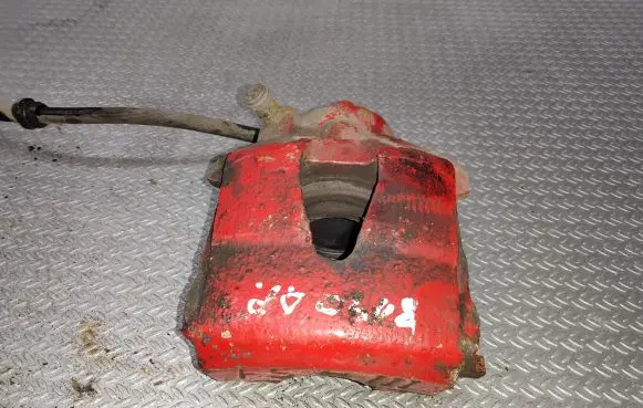 Volkswagen Polo IV 9N3 Front brake caliper