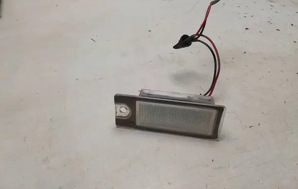 Volvo S60 Number plate light E81318