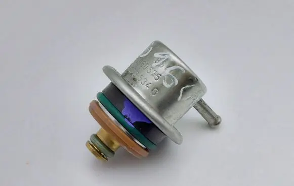 Volkswagen PASSAT B5.5 Fuel pressure regulator 078133534C 0280160575