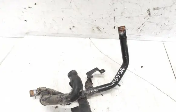 Audi A4 S4 B5 8D Engine coolant pipe/hose