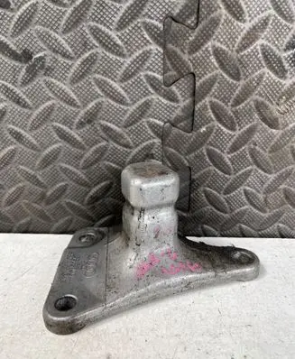 Audi A4 S4 B6 8E 8H Engine mounting bracket 8E0199343 5565700