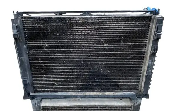 Land Rover Range Rover L322 Radiator set 2249457 17512249457 PCU000110