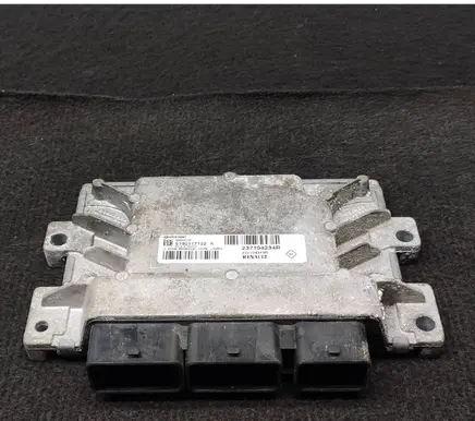 Dacia Duster Engine control unit/module 237104234R S180177122A 237104319R