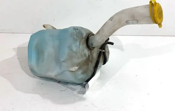 Opel Corsa D Windshield washer fluid reservoir/tank