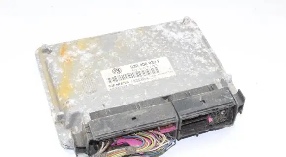 Volkswagen Polo Engine control unit/module 03D906033F