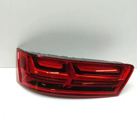 Audi Q7 4M Rear/tail lights 4M0945093M