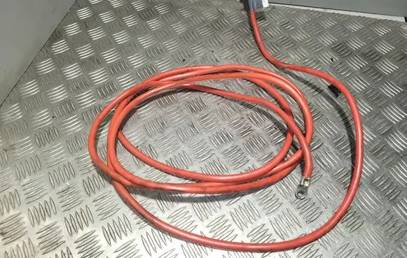 Positive cable (battery)