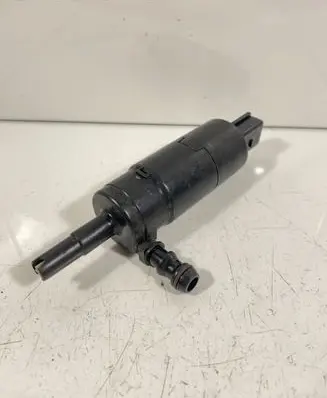 BMW 3 E92 E93 Headlight washer pump 8377430 13264010 001004